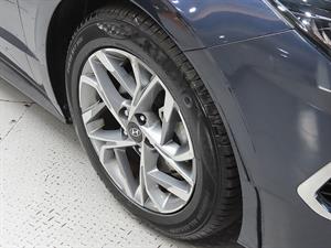 HYUNDAI Sonata - Vista 10