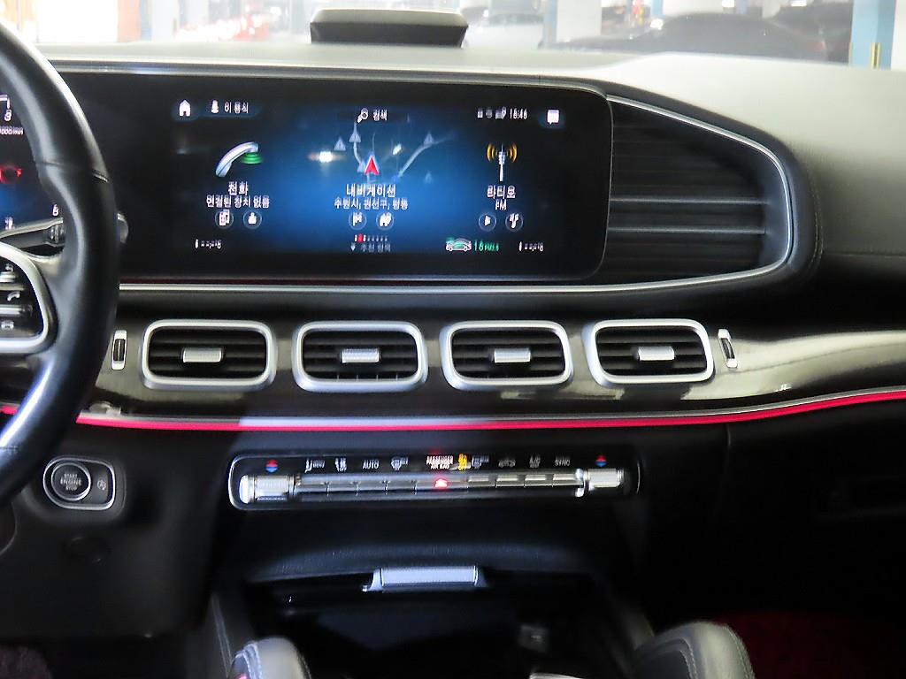 Mercedes Benz GLE Class - Vista 11