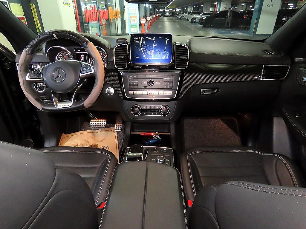 Mercedes Benz GLE Class - Vista 10