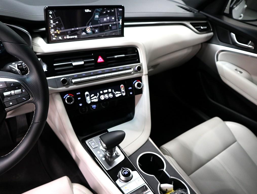 Genesis G70 - Vista 11