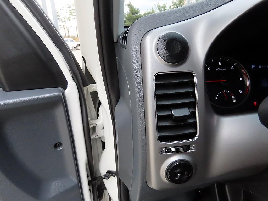 Small Truck Top_Integrated Top Powergate - Vista 11
