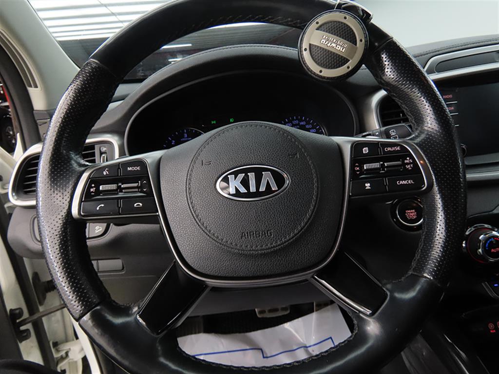 KIA Sorento - Vista 8