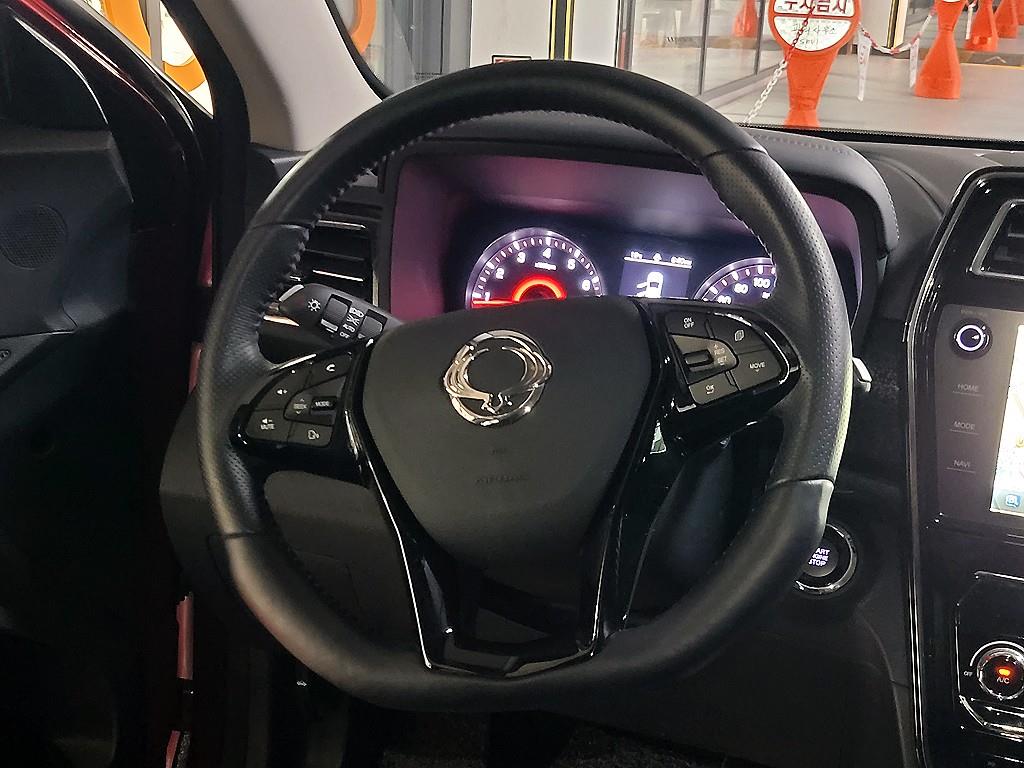 Ssangyong Tivoli - Vista 9