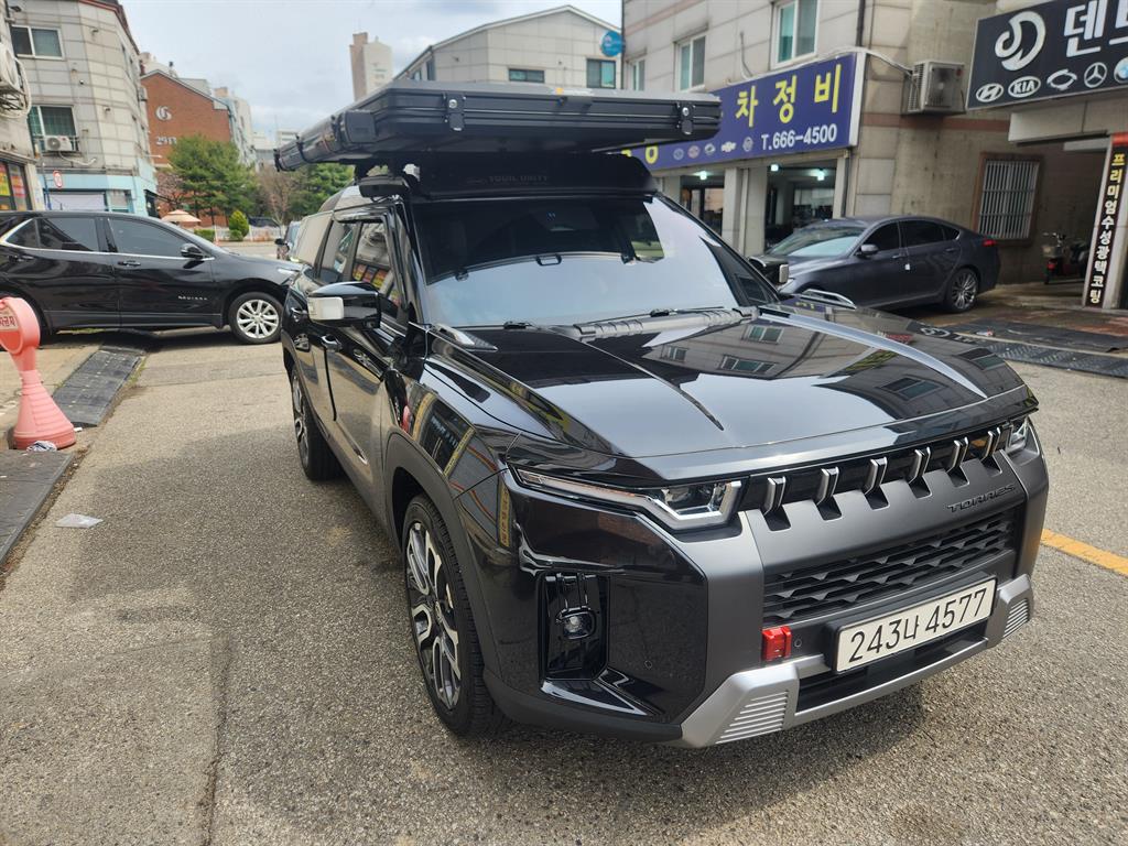 Ssangyong Torres 2023 Negro - Importación desde Corea - HF Imports Iquique - Foto 1