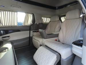 KIA Carnival - Vista 12