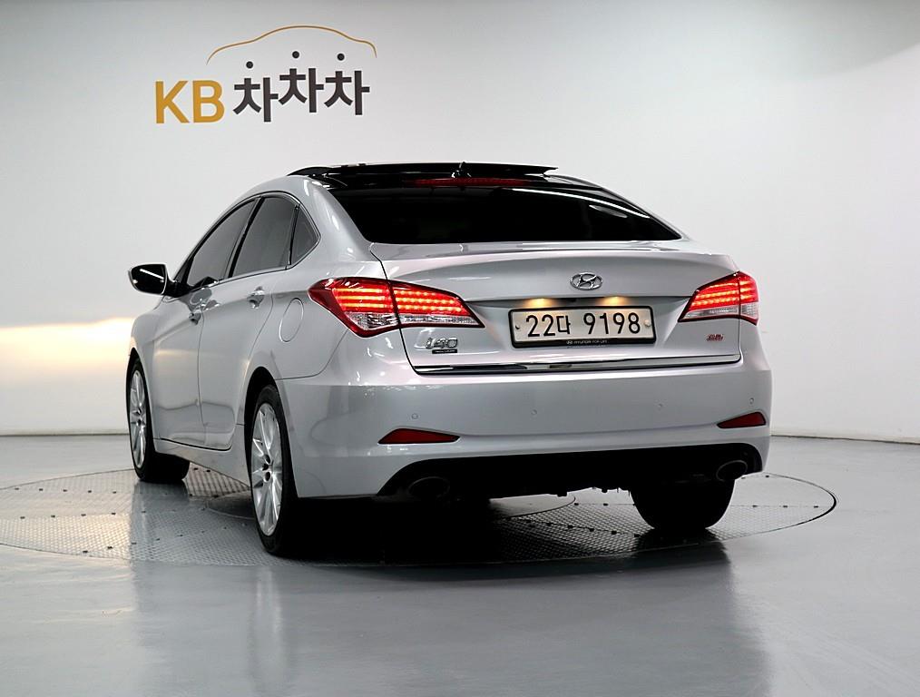 HYUNDAI i40 - Vista 4