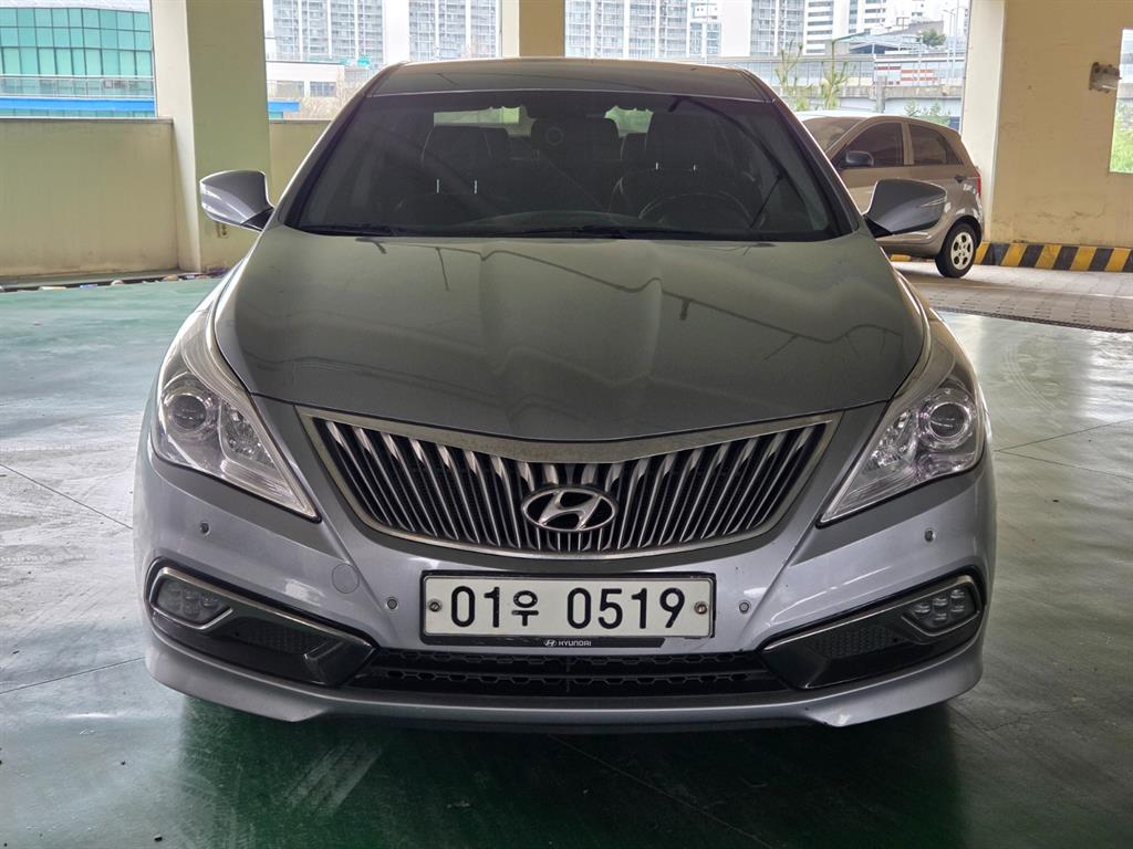 HYUNDAI Grandeur - Vista 2
