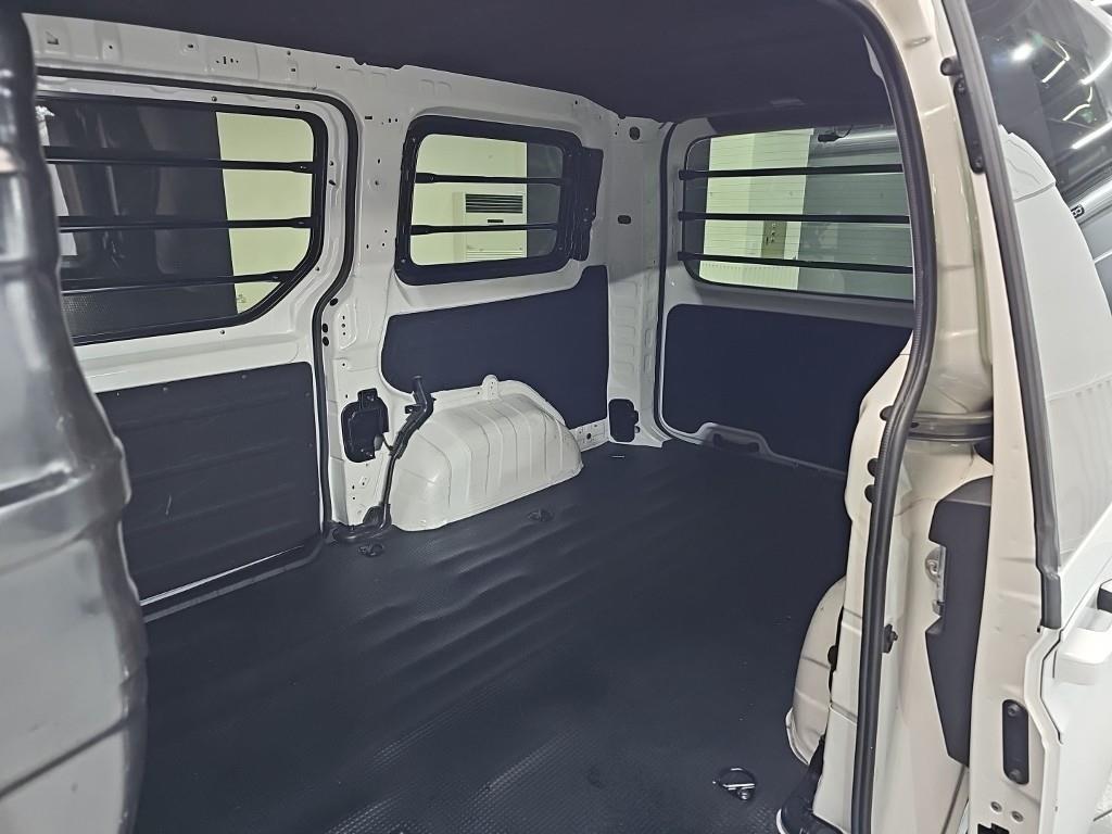 HYUNDAI Staria 2022 Blanco - Importación desde Corea - HF Imports Iquique - Foto 17