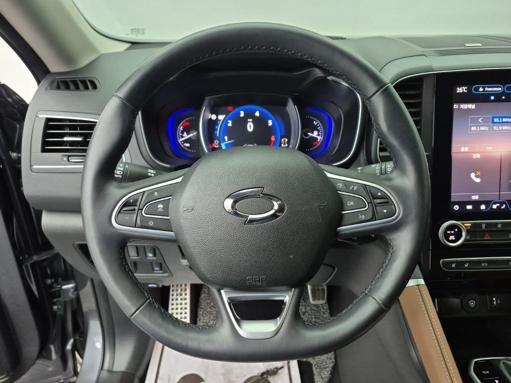 SAMSUNG QM6 - Vista 9