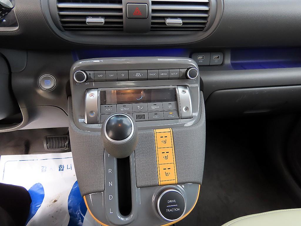 HYUNDAI Casper - Vista 10