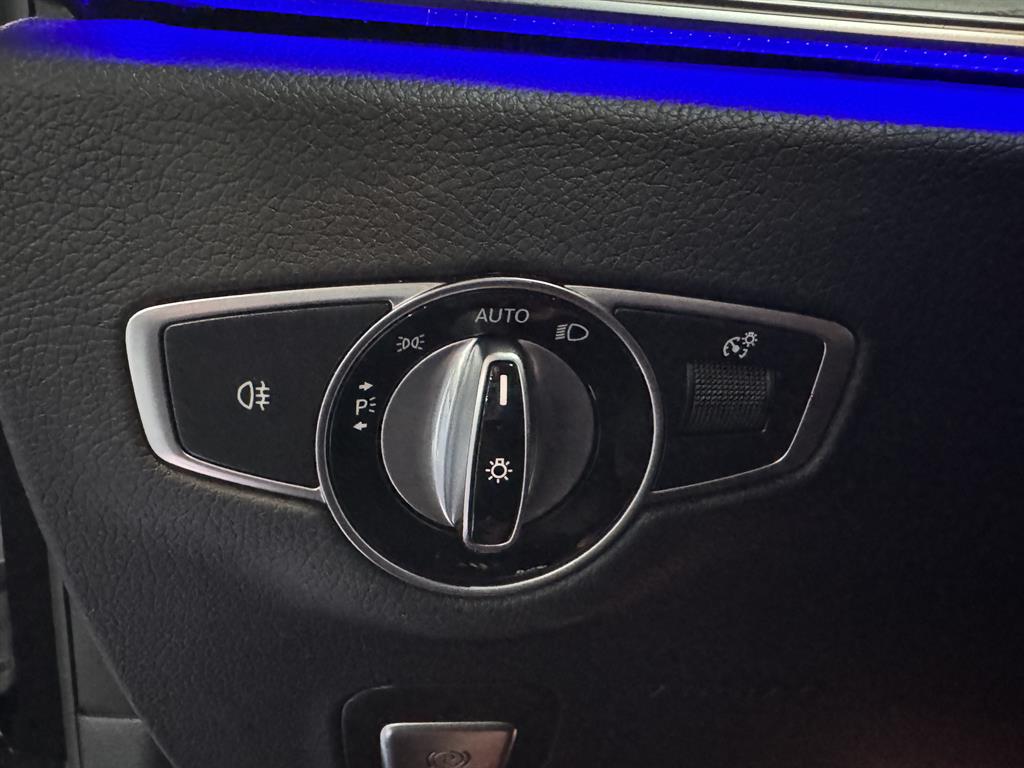 Mercedes Benz E class - Vista 12