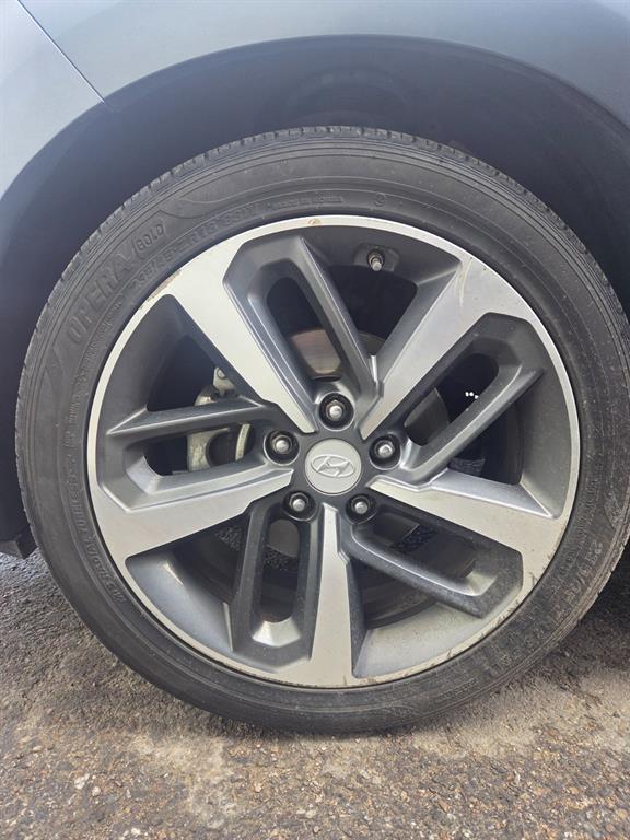 HYUNDAI Kona - Vista 7