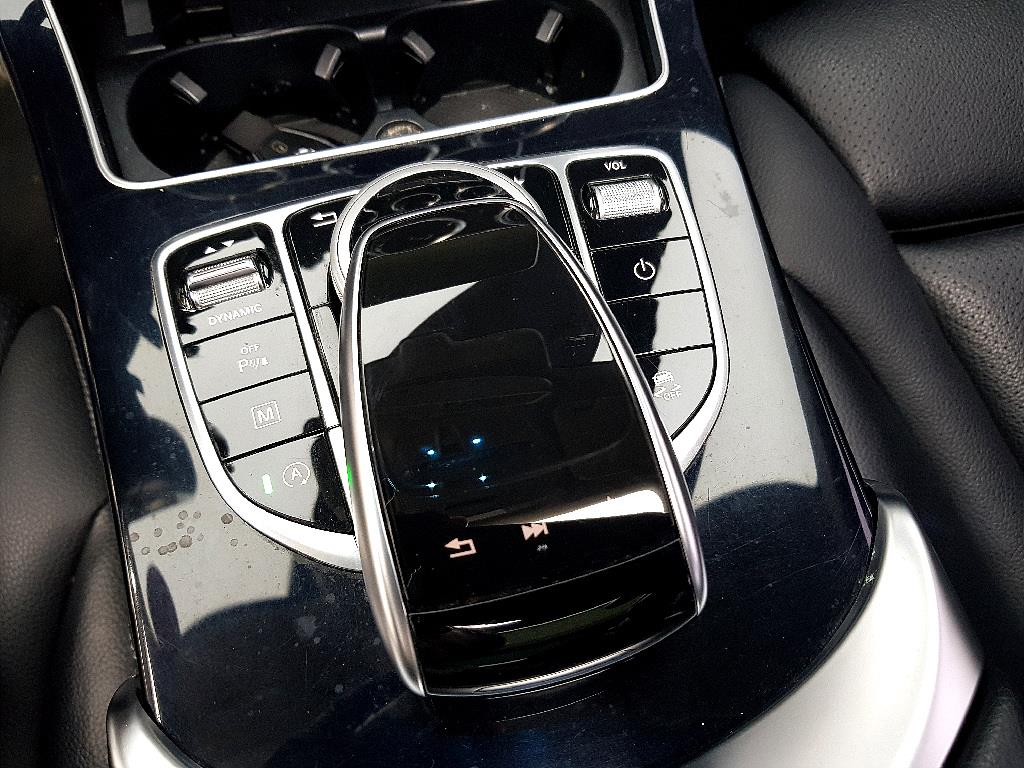 Mercedes Benz GLC Class - Vista 12