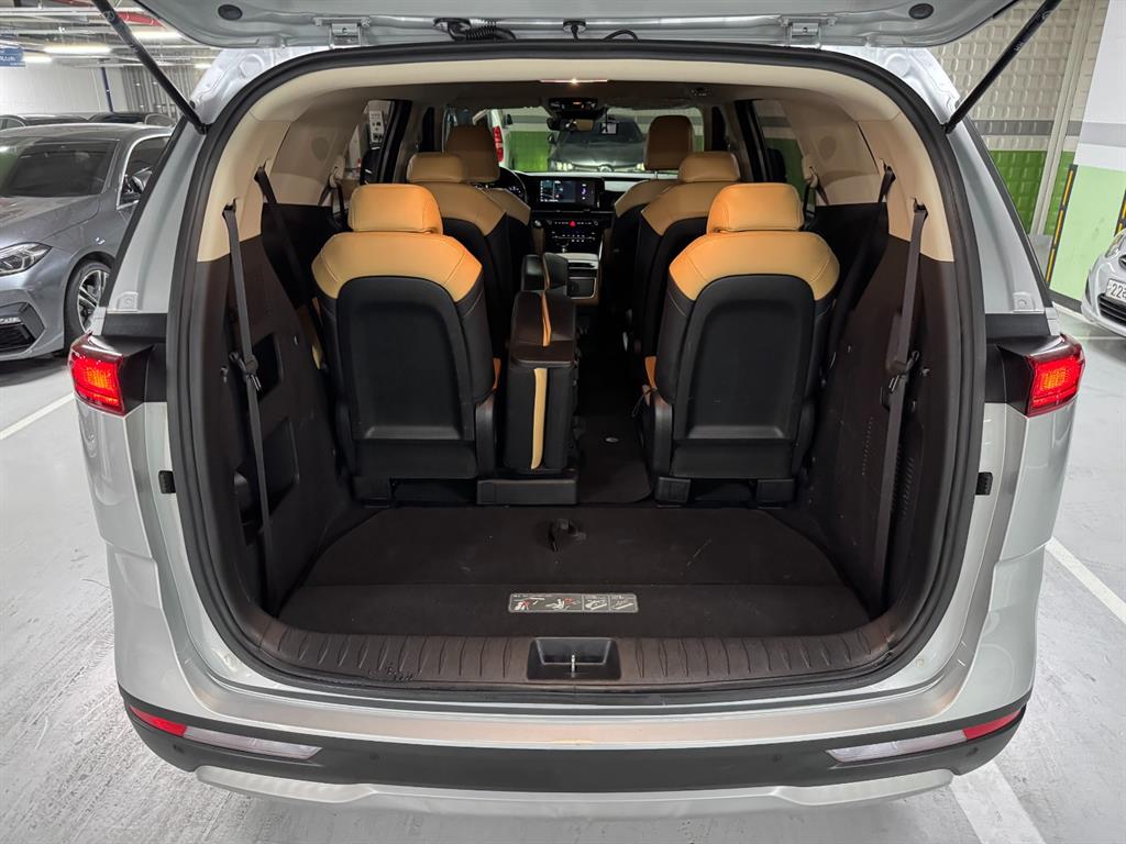 KIA Carnival - Vista 5