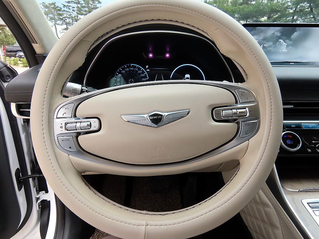 Genesis GV80 - Vista 8