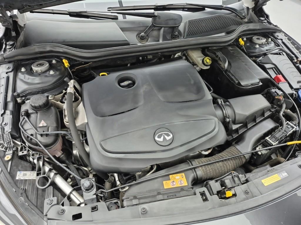 Infiniti Q - Vista 6