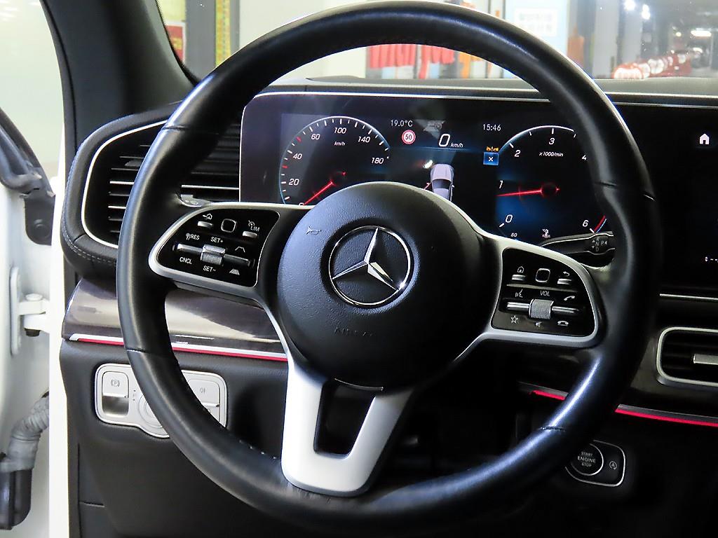 Mercedes Benz GLE Class - Vista 8