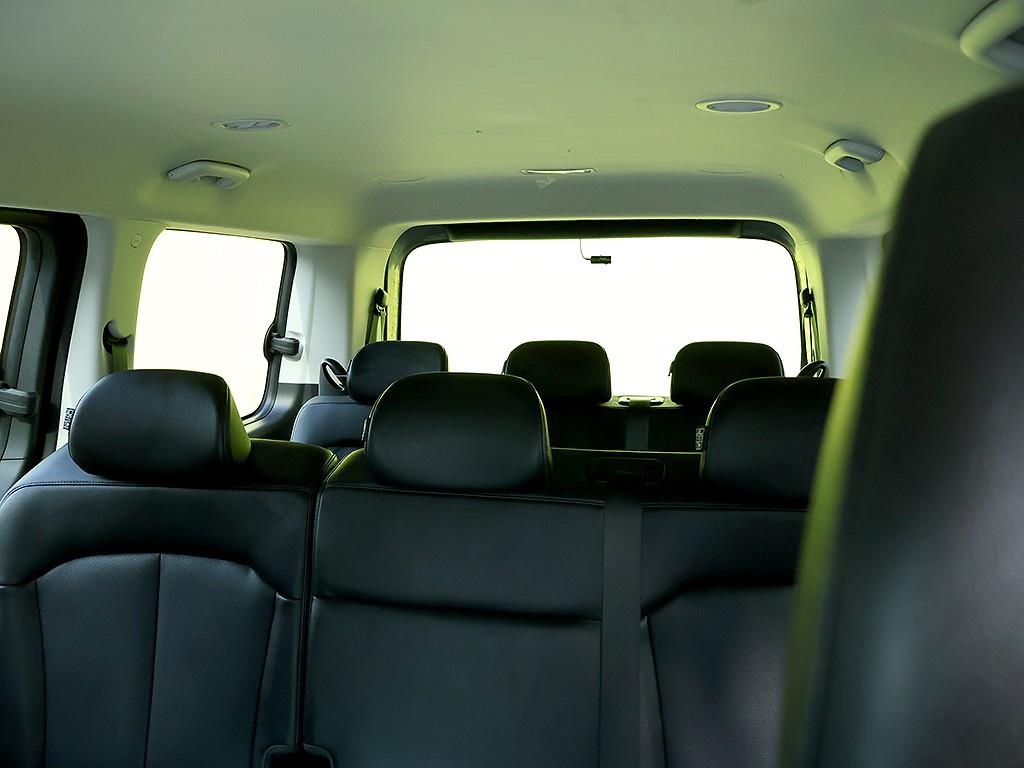 HYUNDAI Staria 2023 Gris - Importación desde Corea - HF Imports Iquique - Foto 12