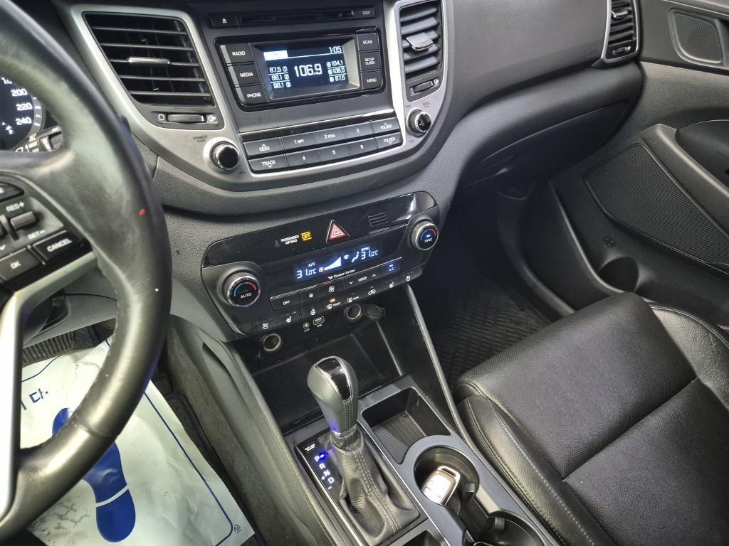 HYUNDAI Tucson - Vista 10