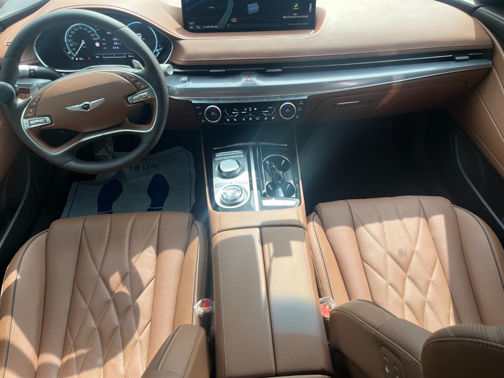 Genesis G80 - Vista 9