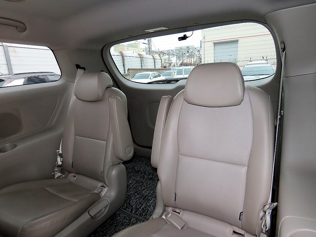 KIA Carnival - Vista 7