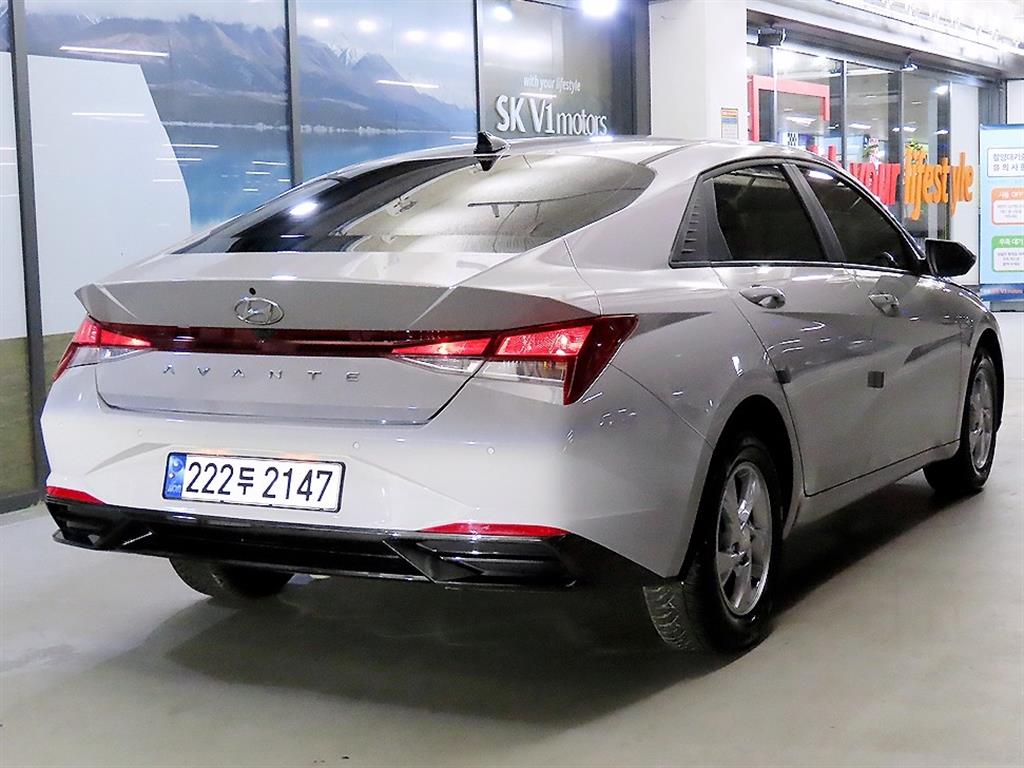 HYUNDAI Avante - Vista 4