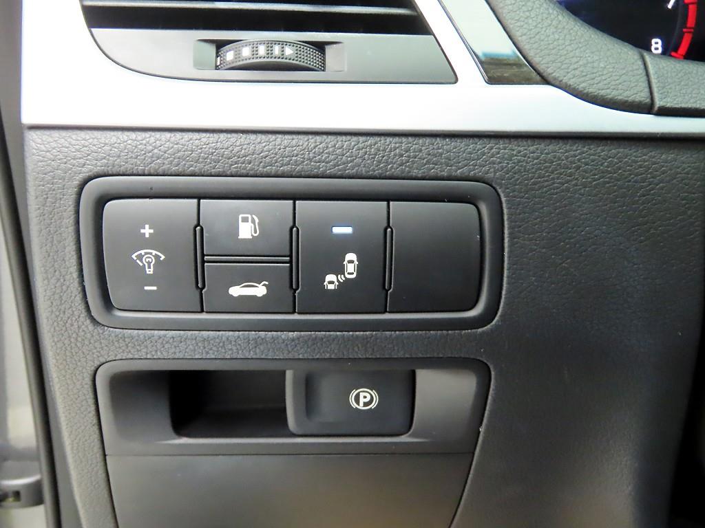 Genesis G80 - Vista 12