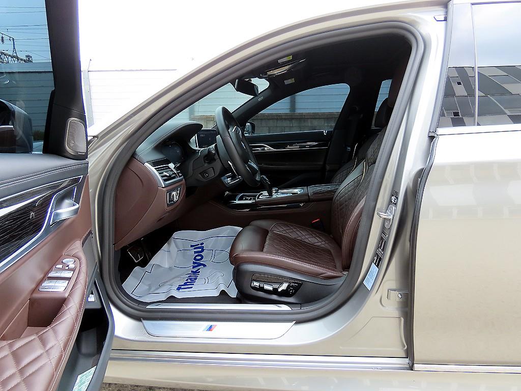 BMW 7 Series - Vista 5