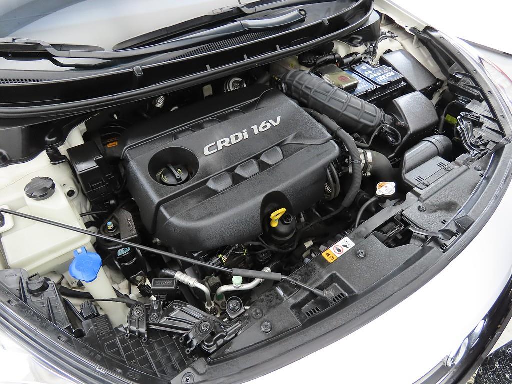 HYUNDAI i30 2015 Blanco - Importación desde Corea - HF Imports Iquique - Foto 19