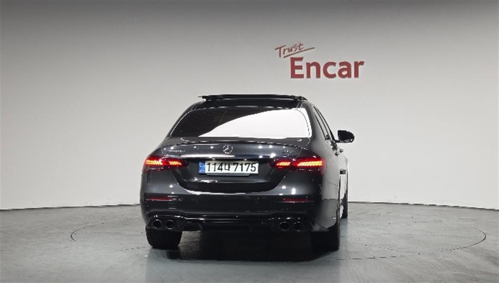 Mercedes Benz E class - Vista 4