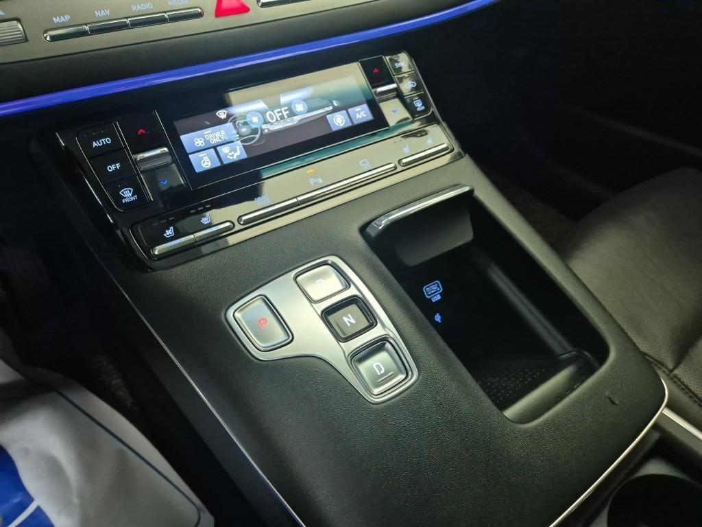 HYUNDAI Grandeur - Vista 12