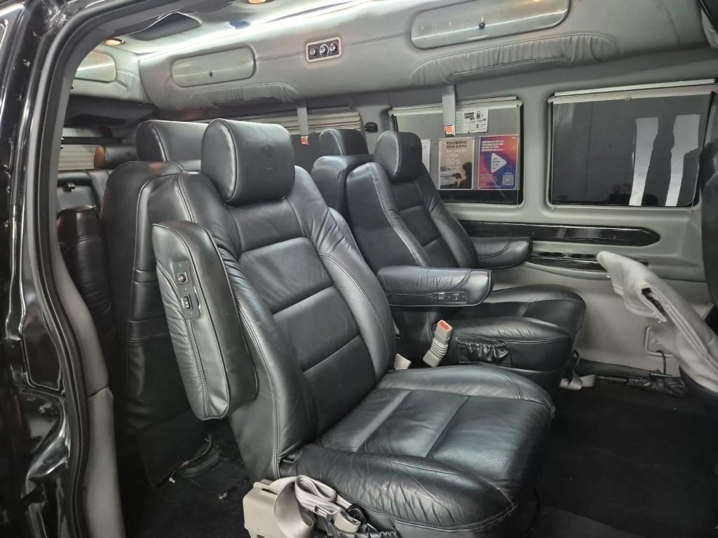 Chevrolet Express van - Vista 10