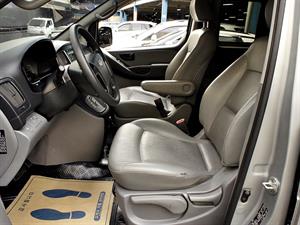 HYUNDAI Starex - Vista 10