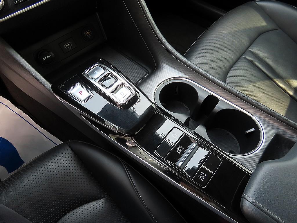 HYUNDAI Sonata - Vista 10