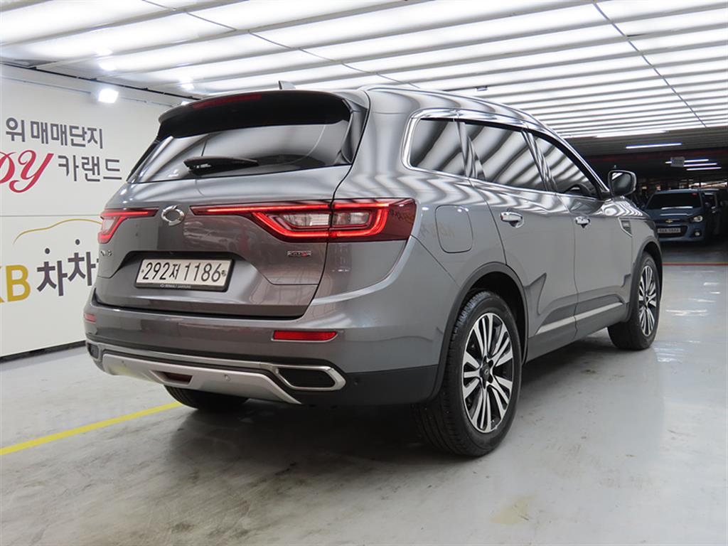 SAMSUNG QM6 - Vista 4