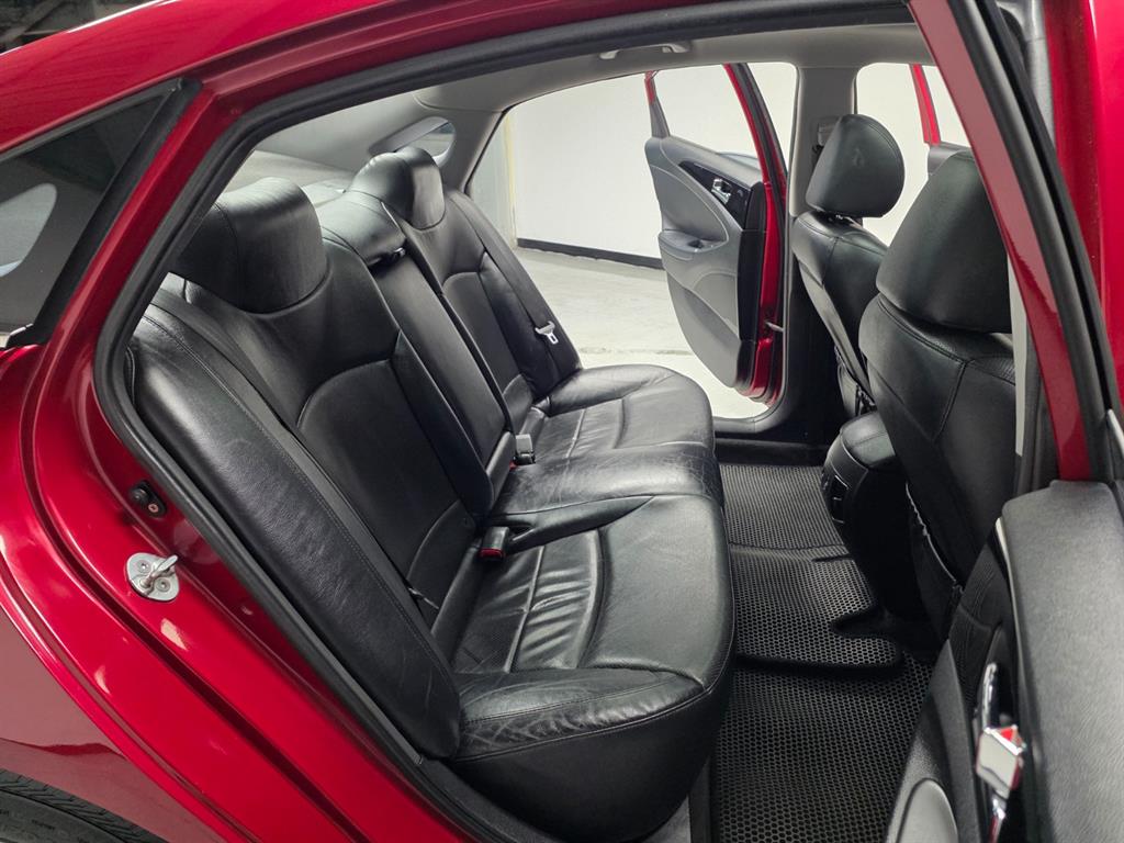 HYUNDAI Sonata - Vista 10