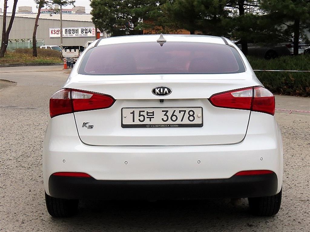 KIA K3 - Vista 4