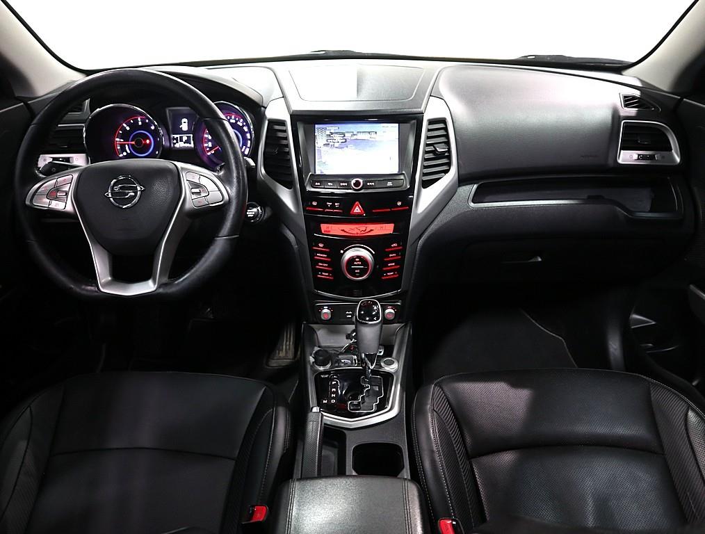 Ssangyong Tivoli - Vista 5