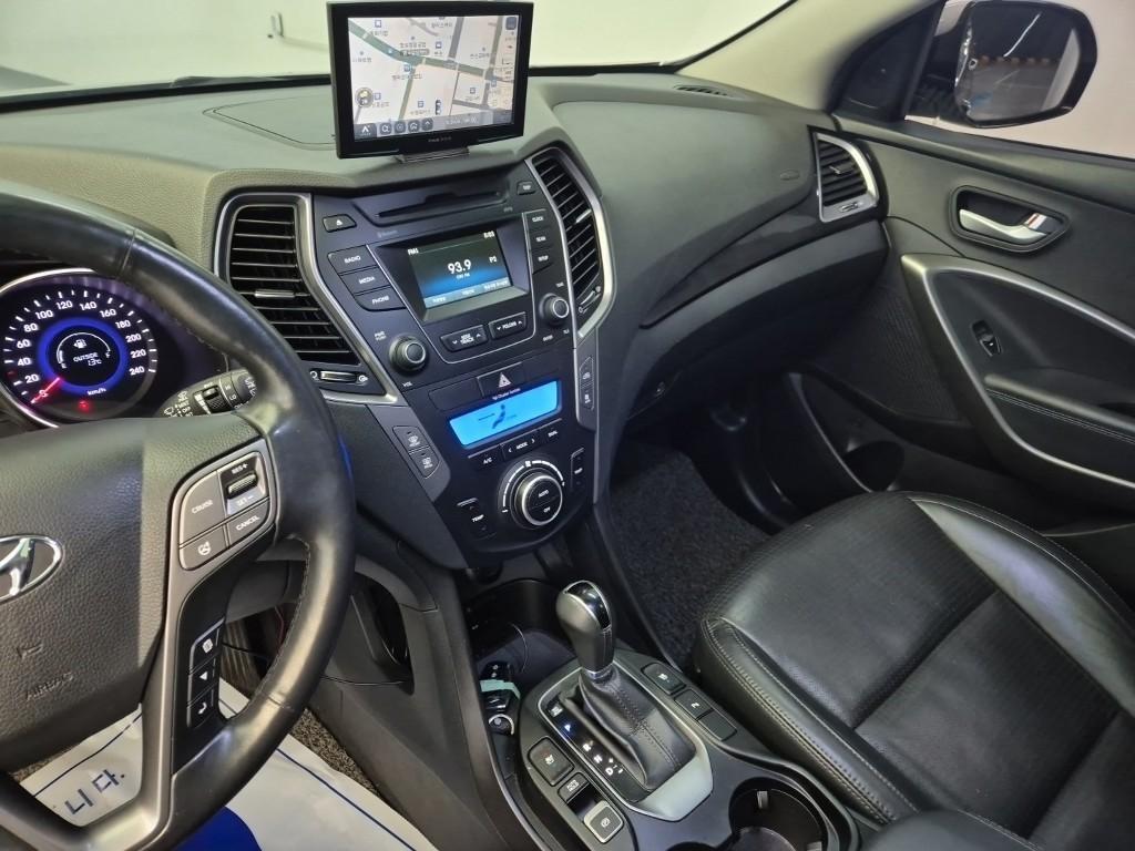 HYUNDAI Maxcruz - Vista 9