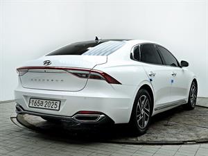 HYUNDAI Grandeur - Vista 8