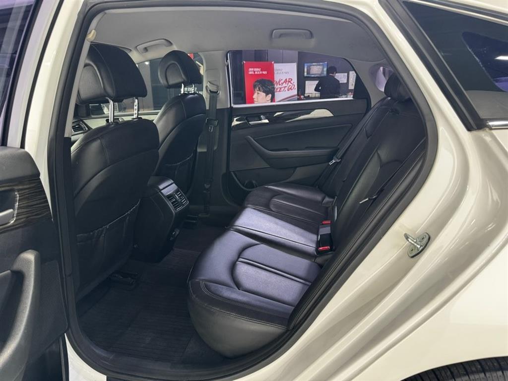 HYUNDAI Sonata - Vista 6