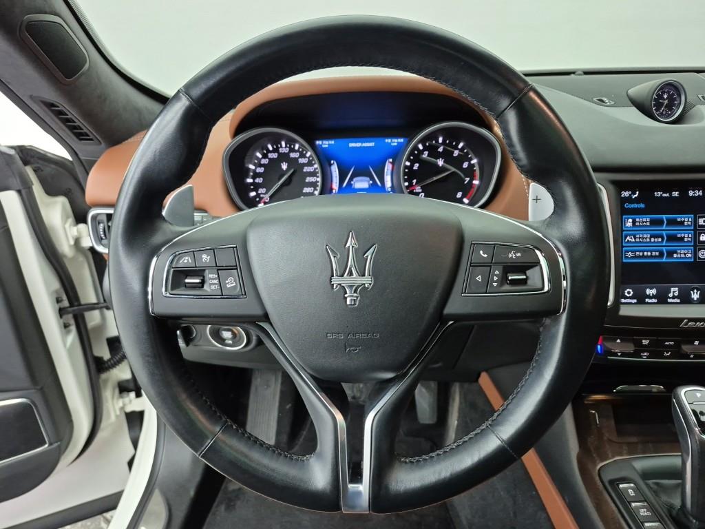 Maserati Levante - Vista 9