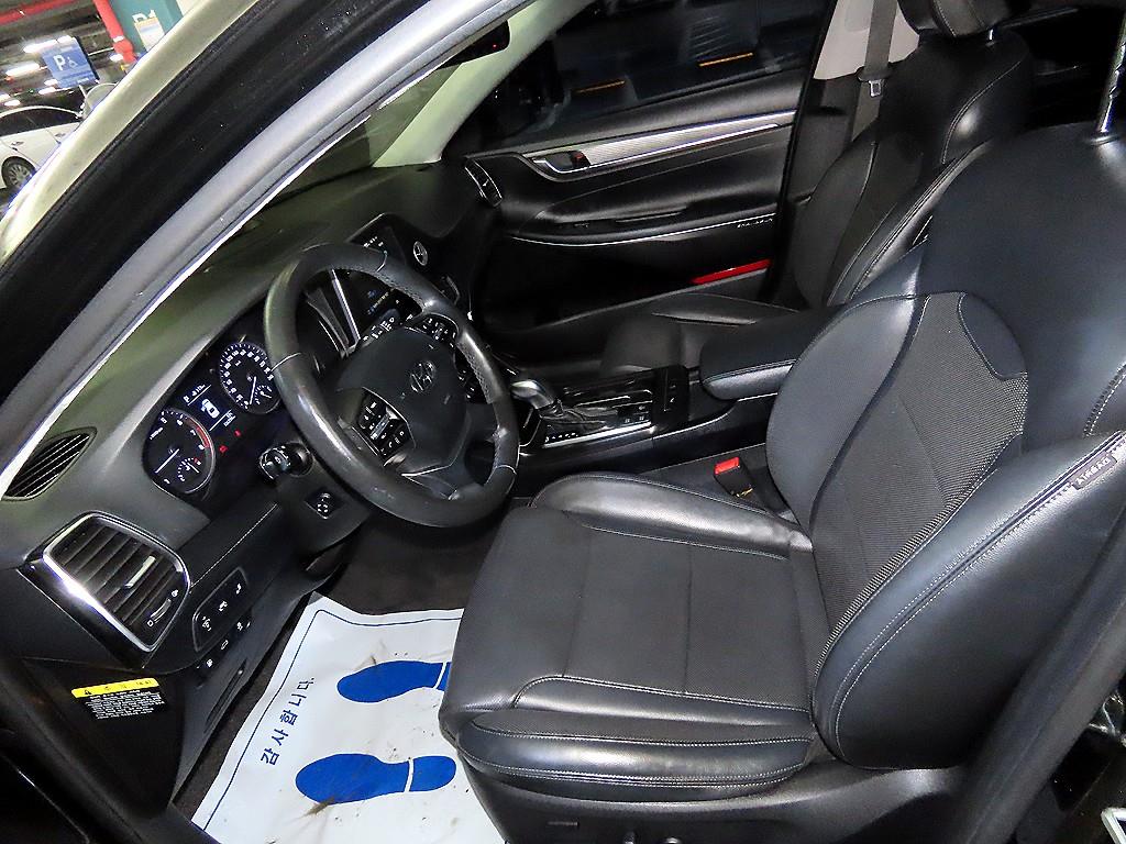 HYUNDAI Grandeur - Vista 6