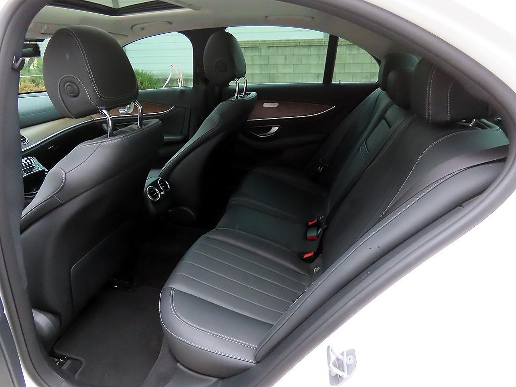 Mercedes Benz E class - Vista 6