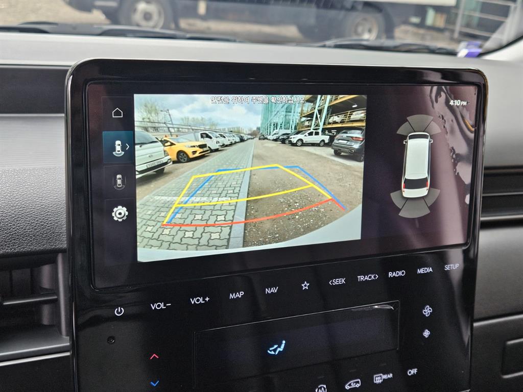 HYUNDAI Staria - Vista 12