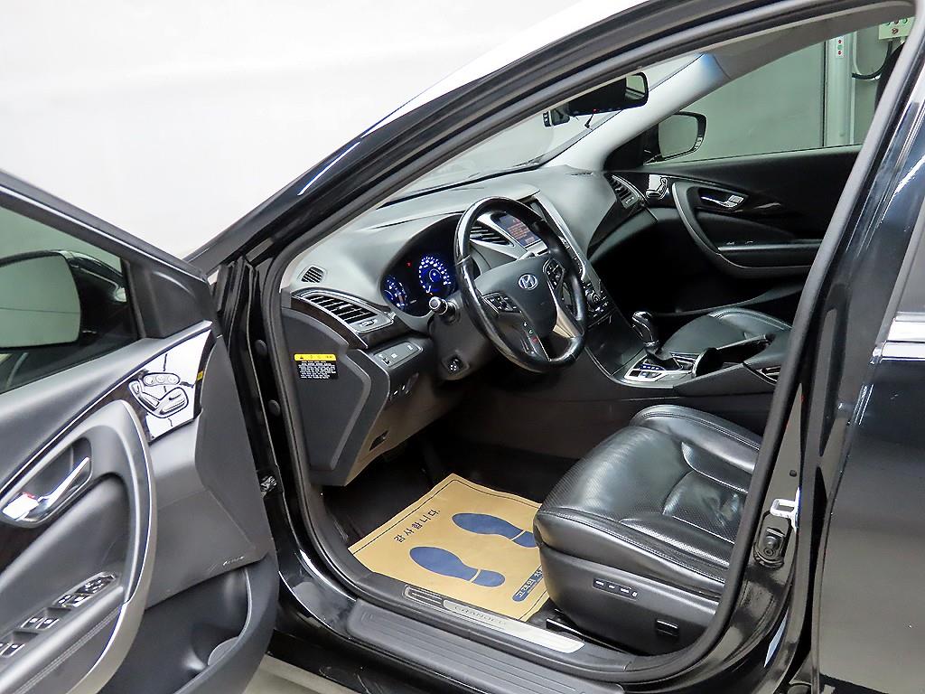 HYUNDAI Grandeur - Vista 5