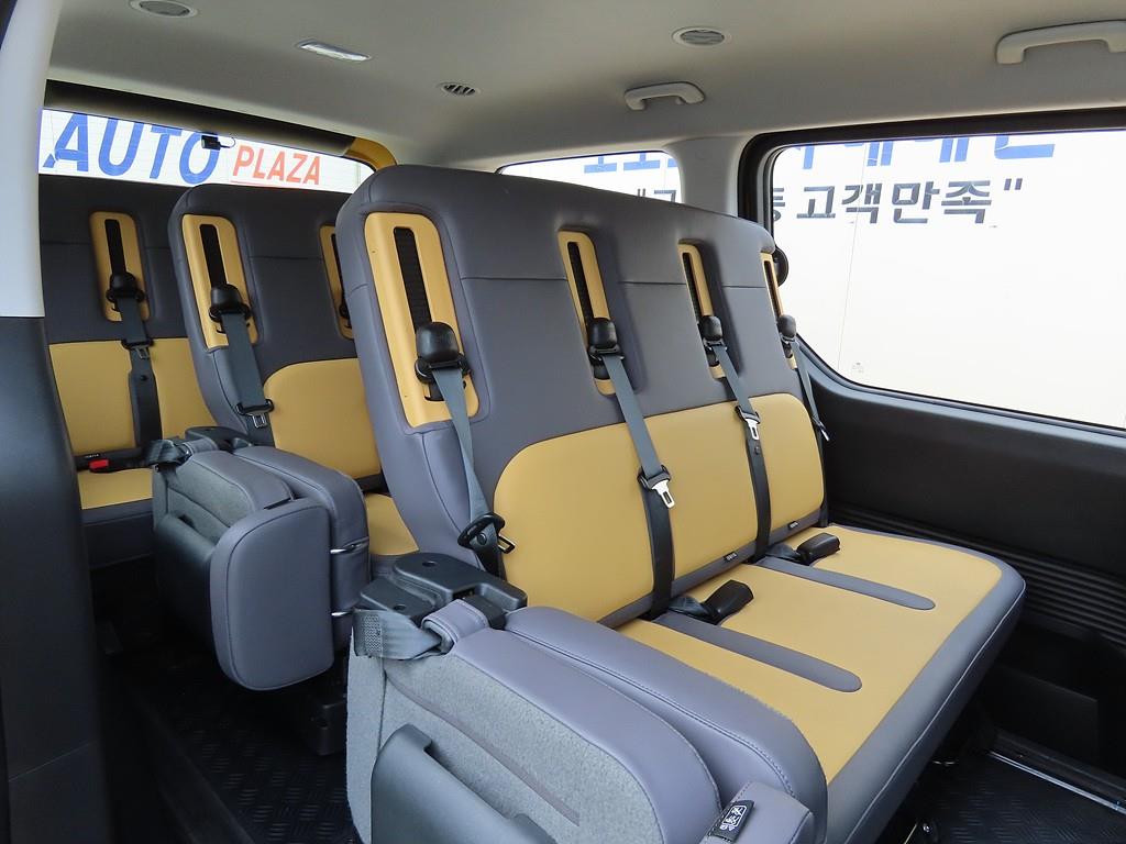 HYUNDAI Staria - Vista 6