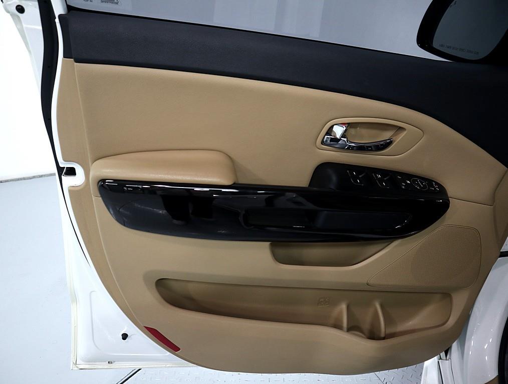 KIA Carnival - Vista 8