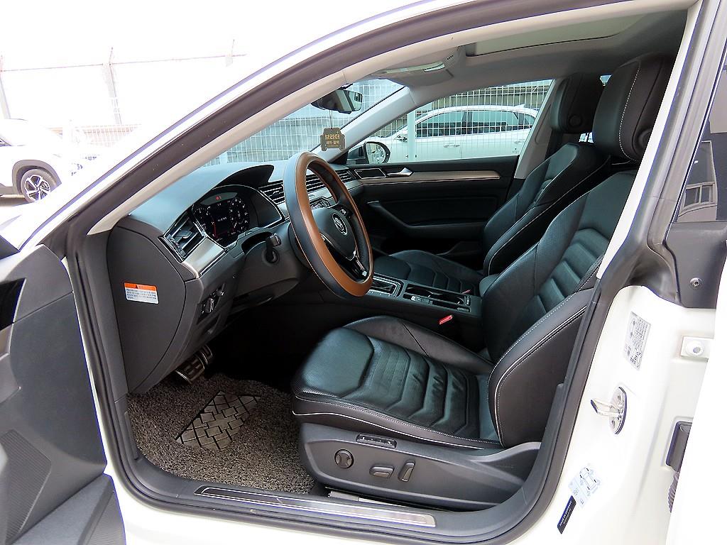 Volkswagen Arteon - Vista 5