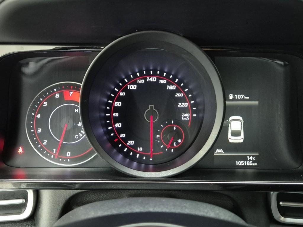 HYUNDAI Avante - Vista 6